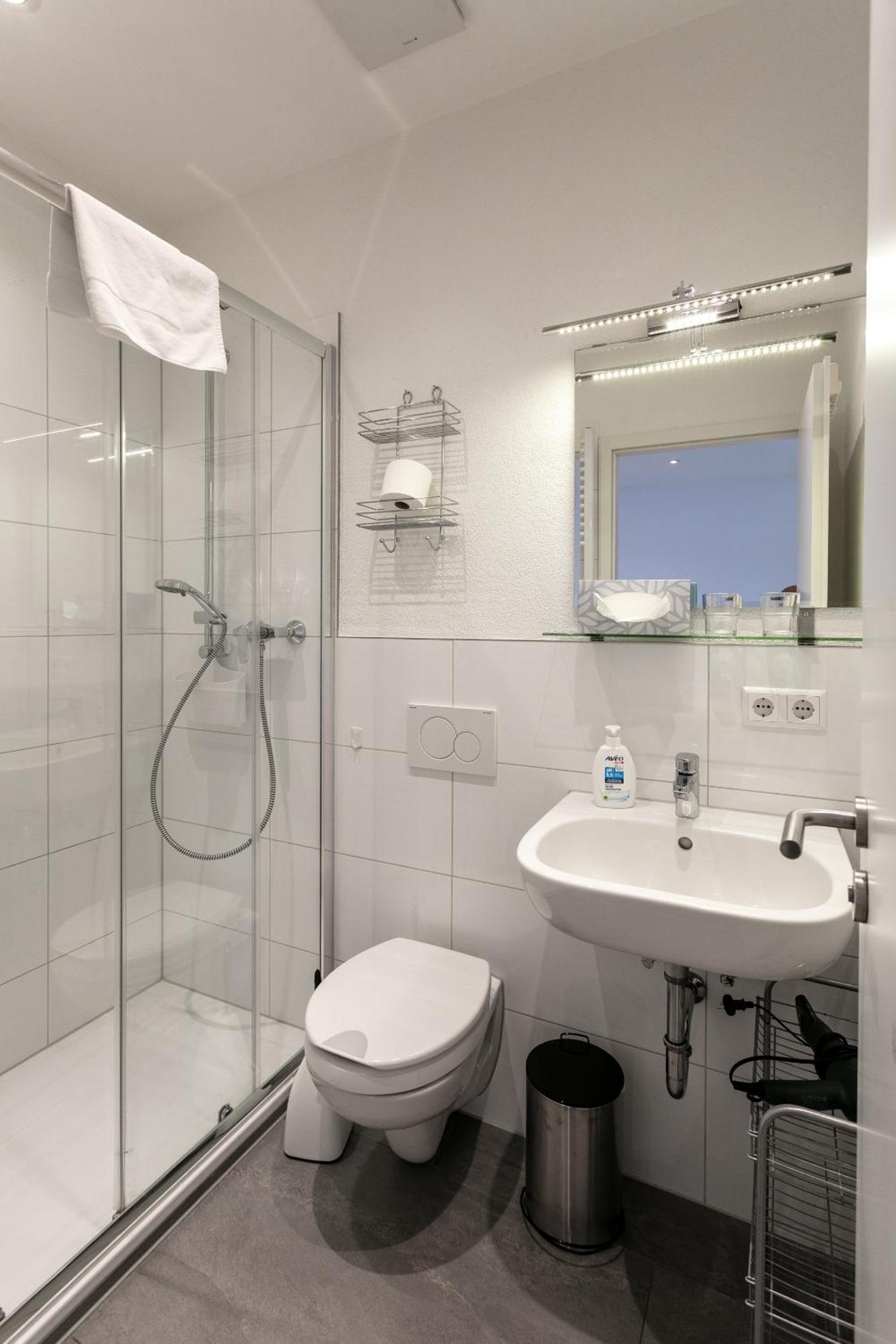 Pensionsieben Das Andere Hotel เลอร์ราค ภายนอก รูปภาพ