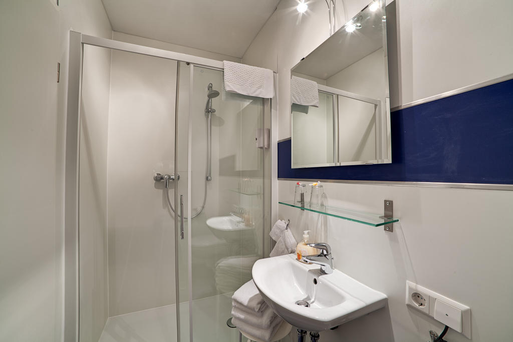 Pensionsieben Das Andere Hotel เลอร์ราค ห้อง รูปภาพ
